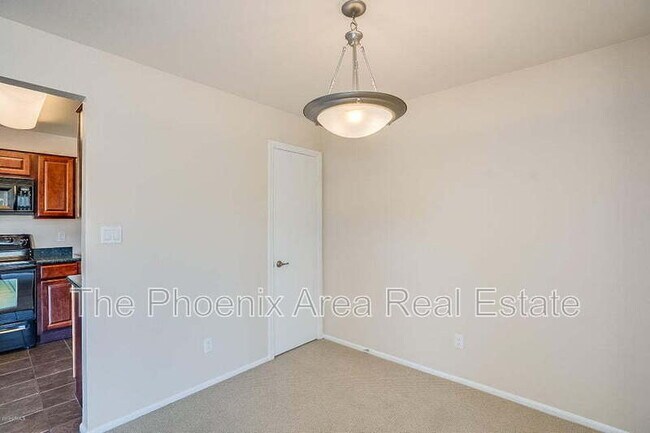 Building Photo - 10055 E Mountainview Lake Dr