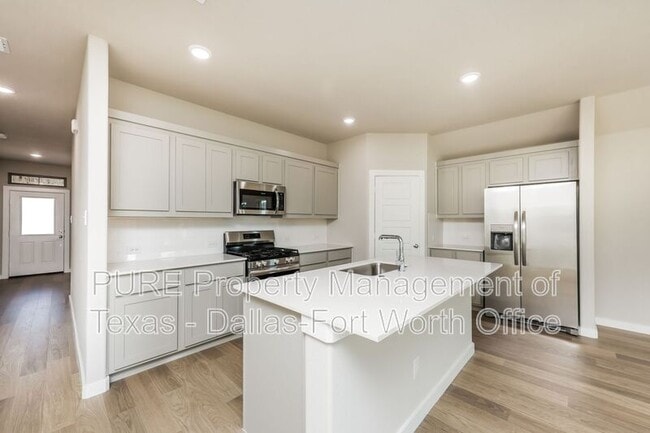 Building Photo - 805 Tidal Dr