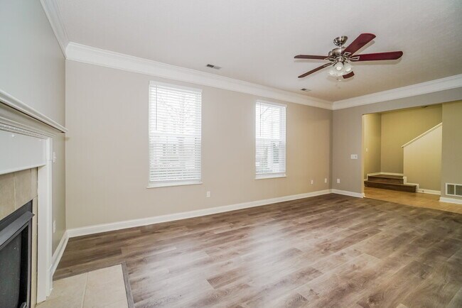 Building Photo - 5932 Ruihley Way