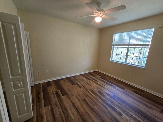 Building Photo - 3 Bedroom Condo For Rent in Tampa Palms!