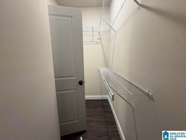 Building Photo - 4411 Lennox Pl