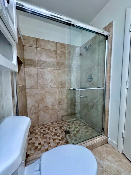 Building Photo - 100 Mathews Dr