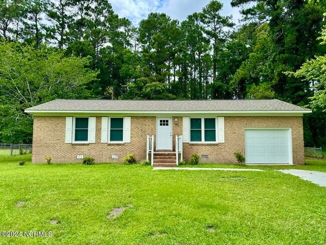 Building Photo - 3802 Brandywine Dr