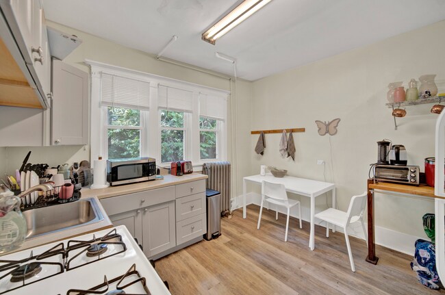 Building Photo - 819 Gaffield Pl