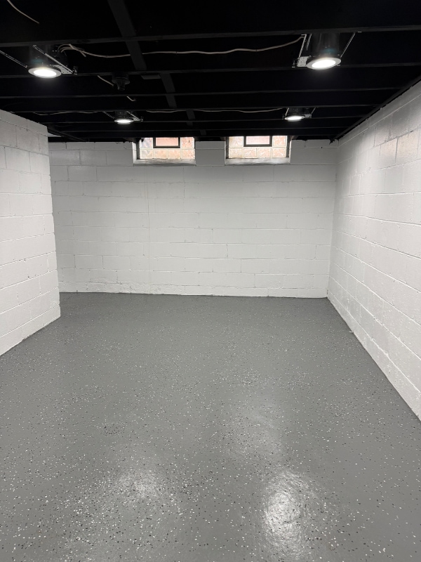 Building Photo - 17179 Ontario St