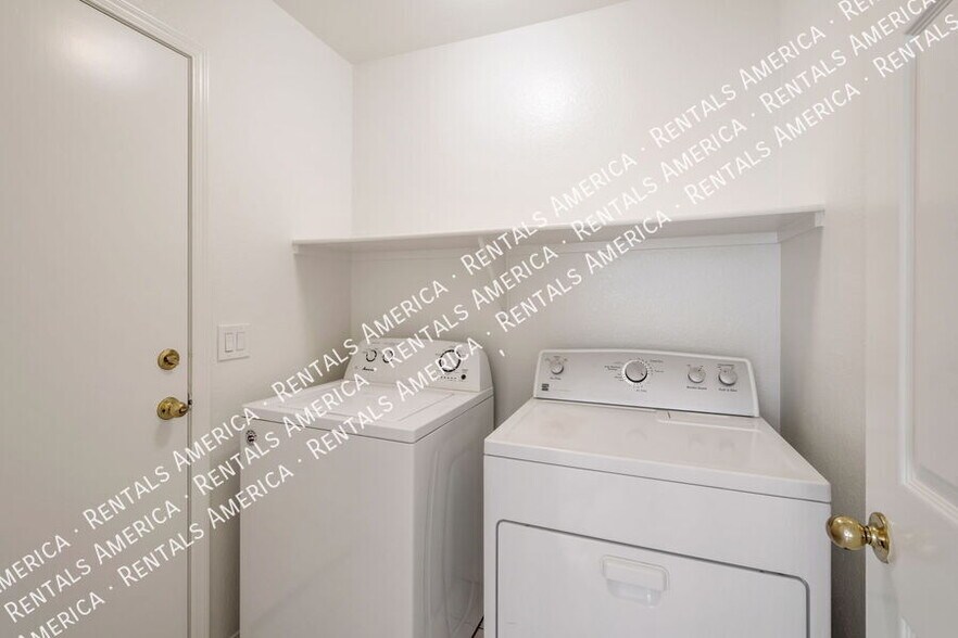 Building Photo - 295 N Hudson Pl