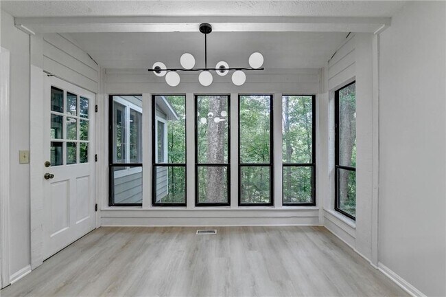Building Photo - 5100 Forest Mist Dr