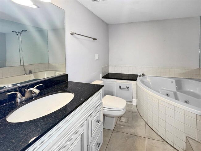 Building Photo - 626 Orange Dr