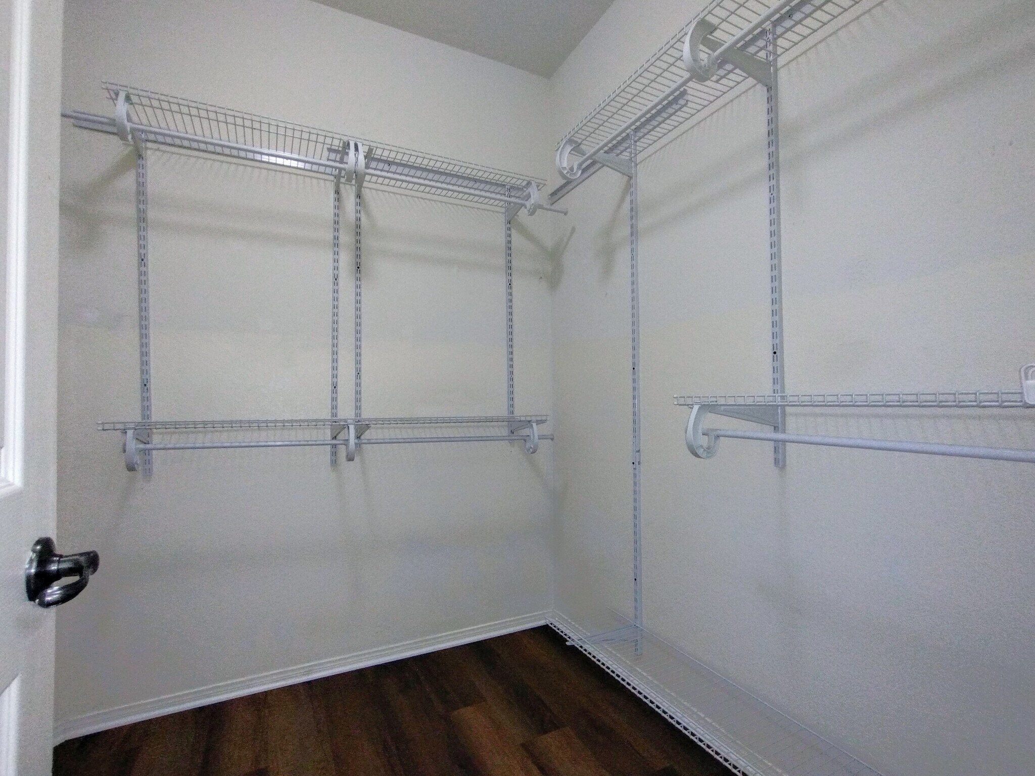 Walk-in master closet - 311 Bogie St