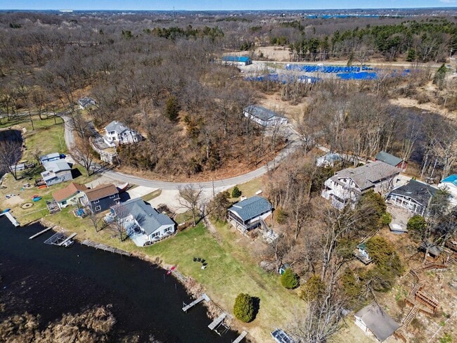 Building Photo - 5884 Rays Dr