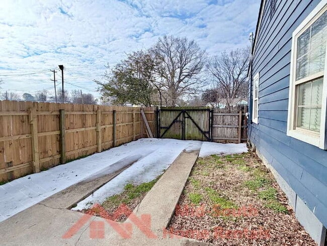 Building Photo - 3738 Townes Ave