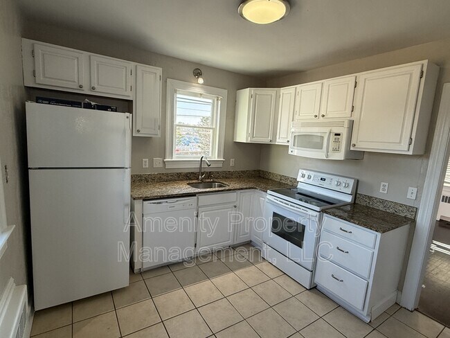 Building Photo - 325 67th St