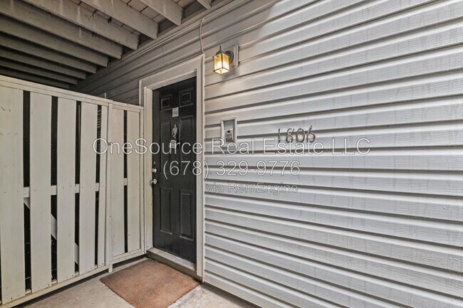 Building Photo - 1806 Augusta Dr