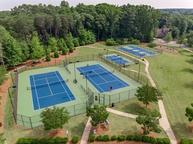 Building Photo - Stunning 4 bedrm, 3.5 Bath home in Chapel Cove of South Charlotte!