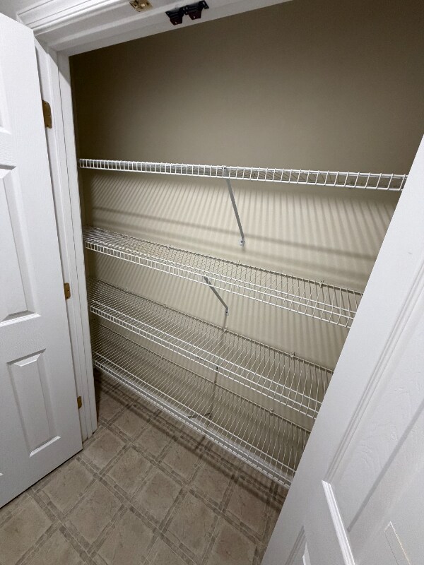 Building Photo - 45 Anchor Ln