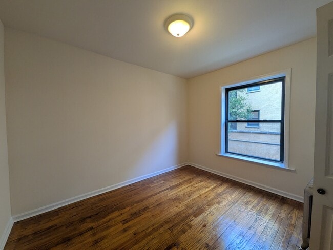 Building Photo - 2332 N Spaulding Ave