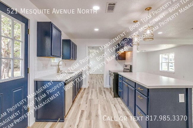 Building Photo - 521 Mesquite Ave N