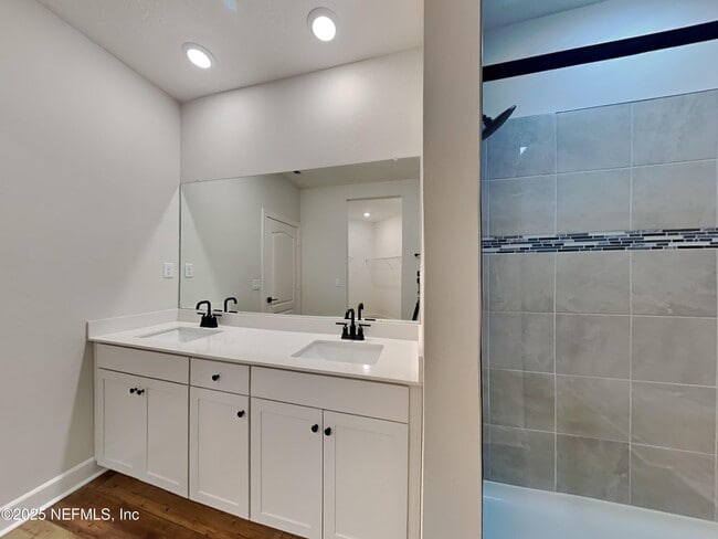 Building Photo - 895 Morgans Treasure Rd