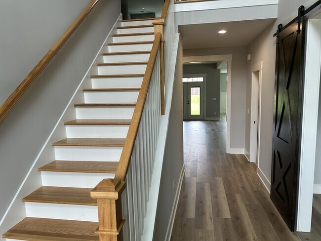 Building Photo - 6619 Camilla Dr