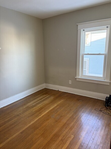 Building Photo - 159 Carmel Rd