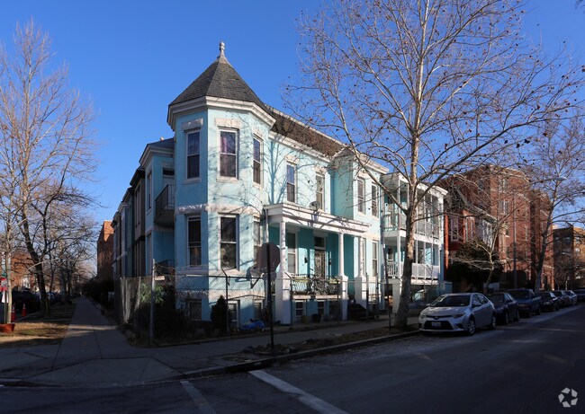 Primary Photo - 1323 Monroe St NW