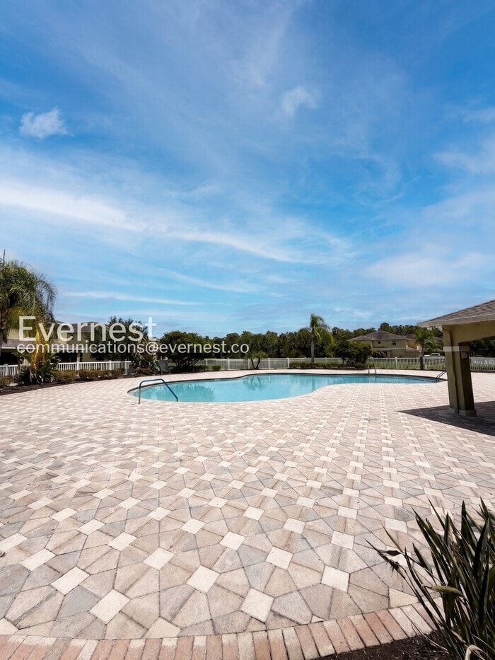 Building Photo - 8535 Gablebend Way