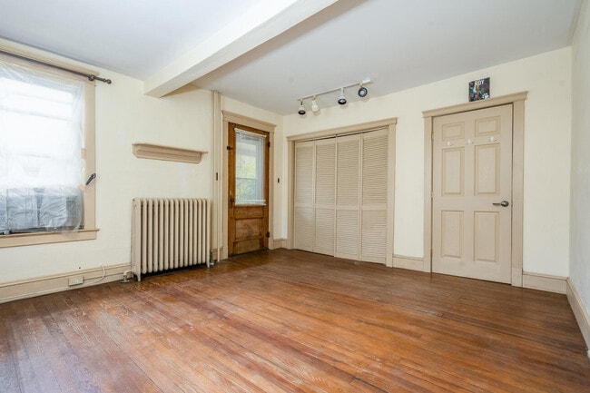 Building Photo - Pittstown