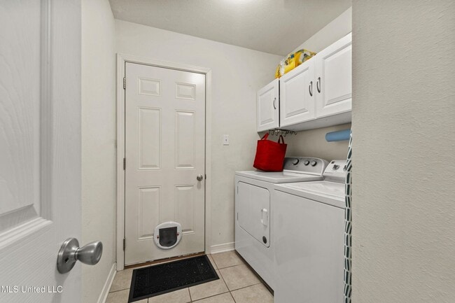 Building Photo - 4BR D’Iberville Home with Main-Level Primary Suite & New HVAC