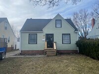 Building Photo - 3938 E 177th St