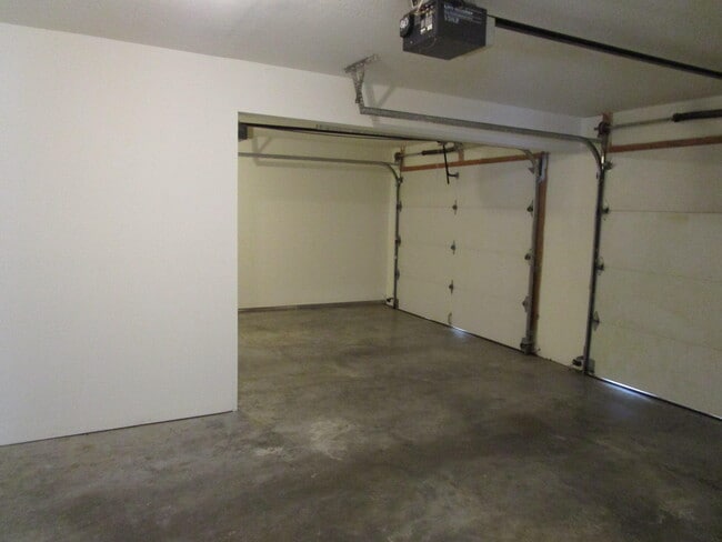 Building Photo - 5003 Betty Jean Way