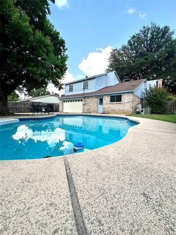Building Photo - 704 Matthews Ct