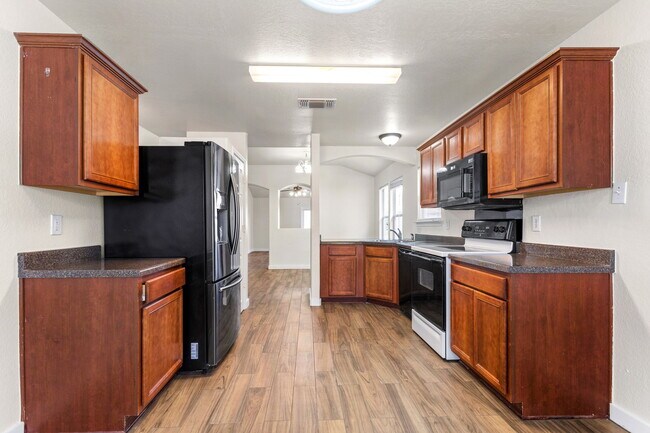 Building Photo - 8607 Cheyenne Bluff