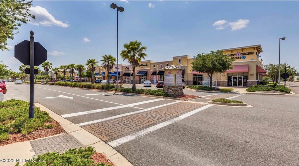 Building Photo - 9909 Garrin Dr