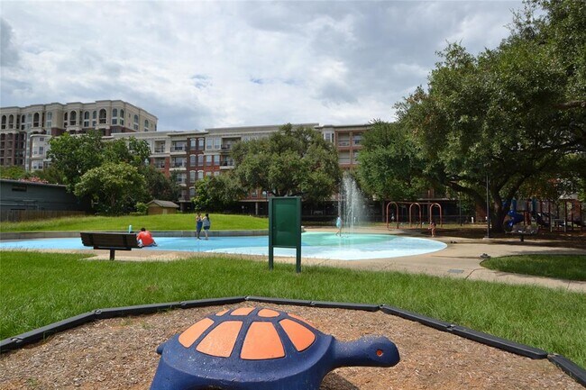 Building Photo - 1631 Castle Ct