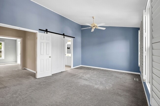 Building Photo - Charming Limestone Hills West Townhome - C...