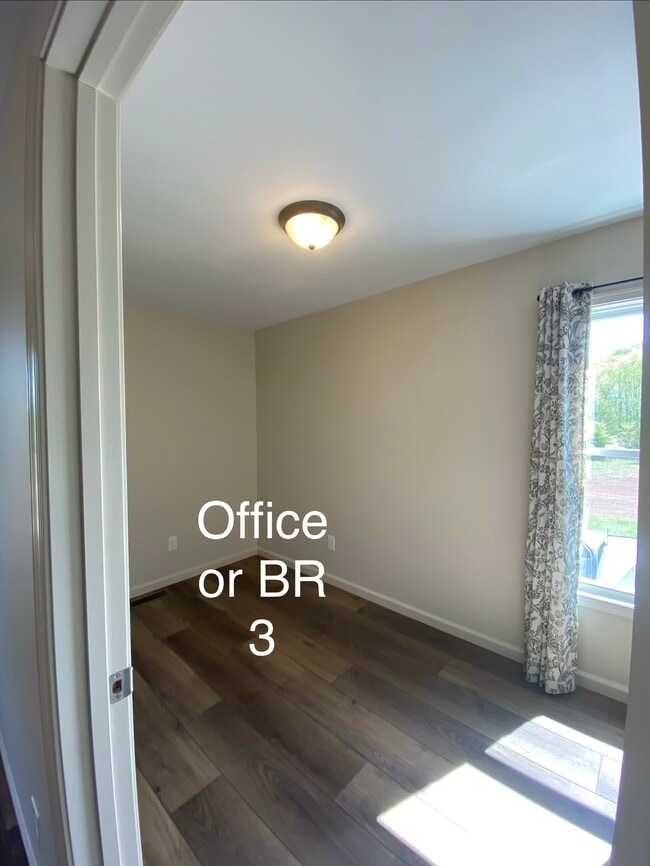 Building Photo - 2321