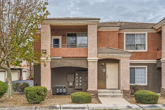 Primary Photo - Northwest Condo / 2 Bedrooms / 2 Bath / 1 ...