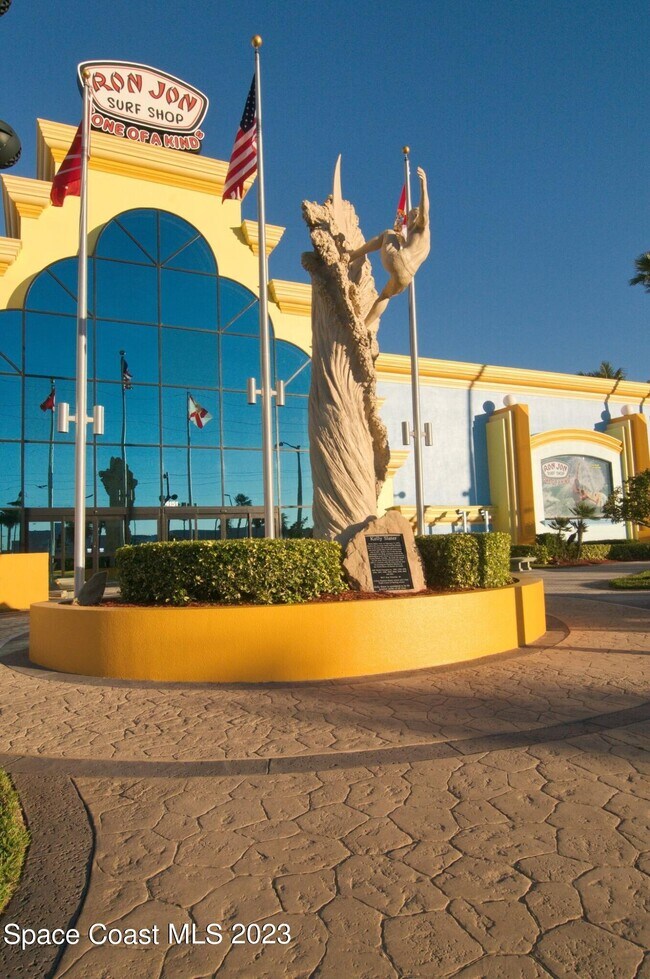 Building Photo - 3820 Ocean Beach Blvd