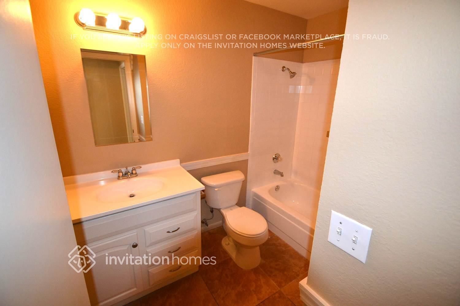 Building Photo - 6432 W Christy Dr
