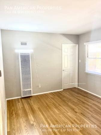 Building Photo - 335 S Los Robles Ave