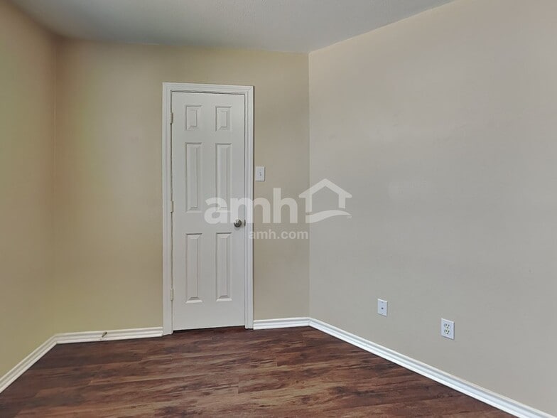 Building Photo - 16650 Beckland Ln