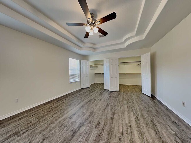 Building Photo - 9122 Prairie Trails Dr