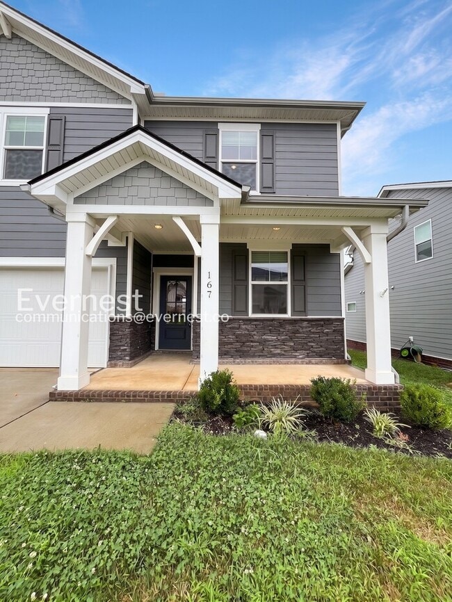 Building Photo - 4 Bed/3 Bath Home with Fenced Yard / Pet-Friendly / Available Now!