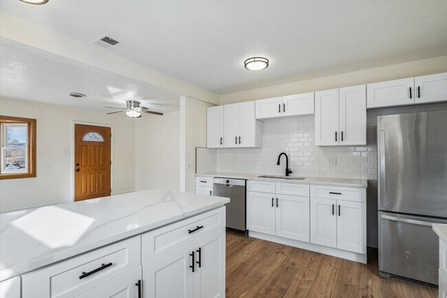 Building Photo - Remodeled house