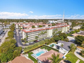 Building Photo - 5300 NE 24th Terrace