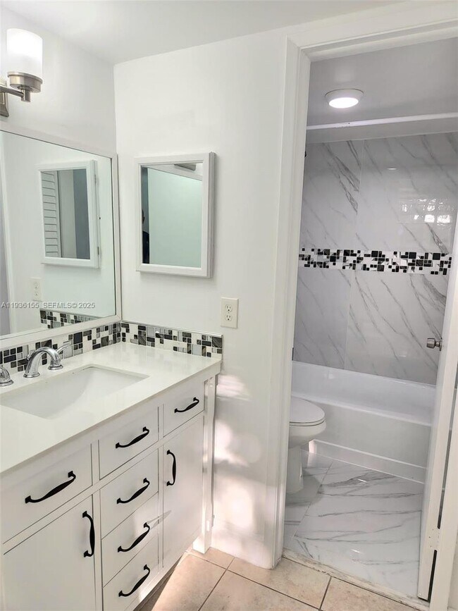 Building Photo - 10315 NW 9th St Cir