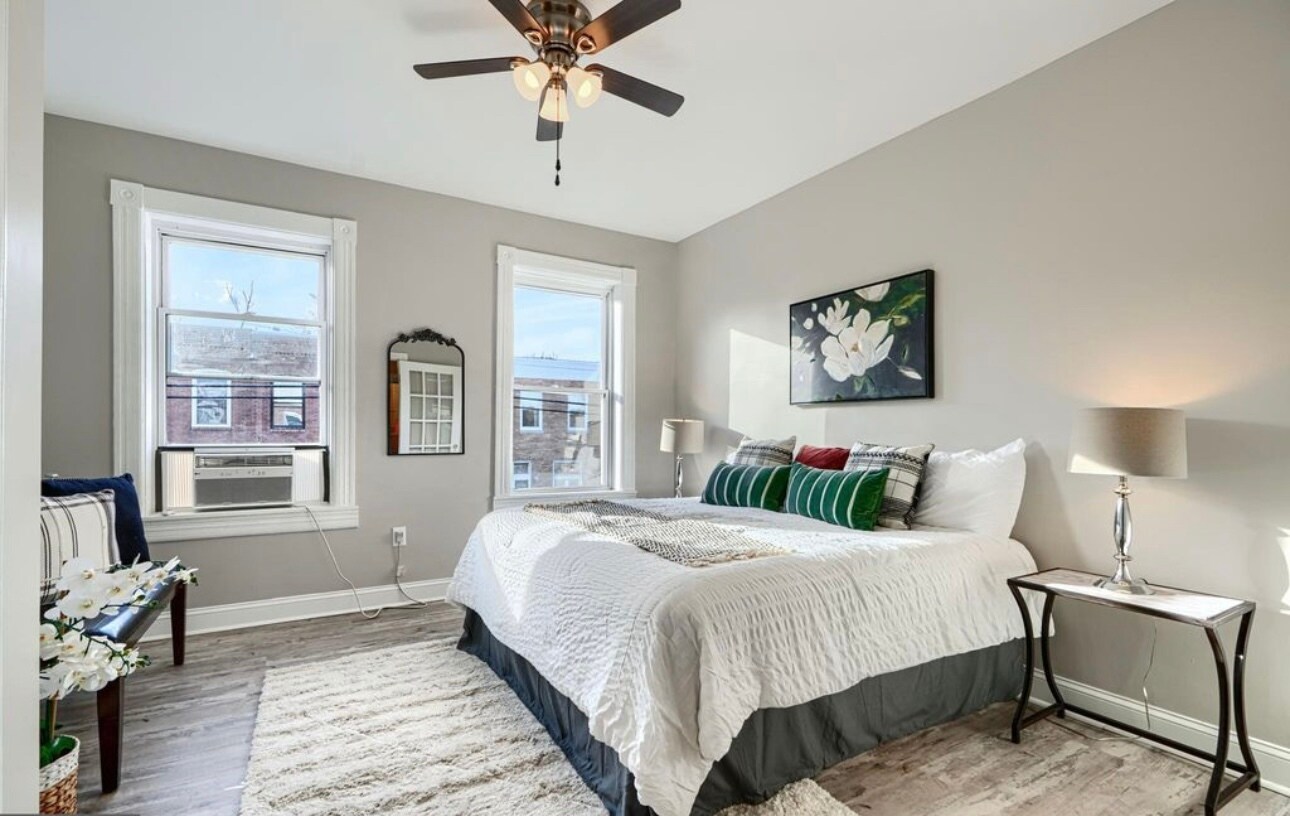 Building Photo - 627 S Eaton St