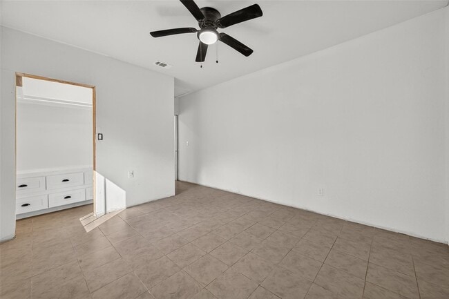 Building Photo - 5039 Shadowridge Dr