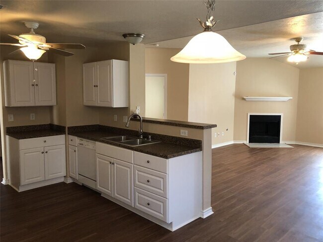 Building Photo - 16115 Speyburn Ct