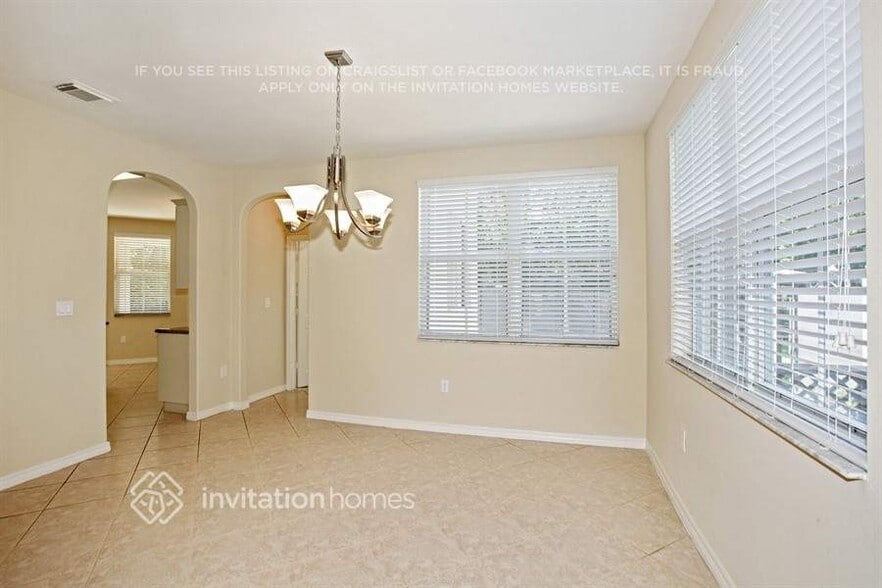 Building Photo - 16498 SW 85th Ln